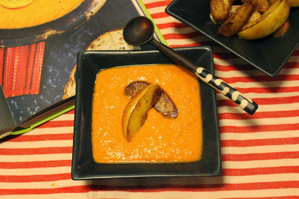 Tomatsuppe med æbler