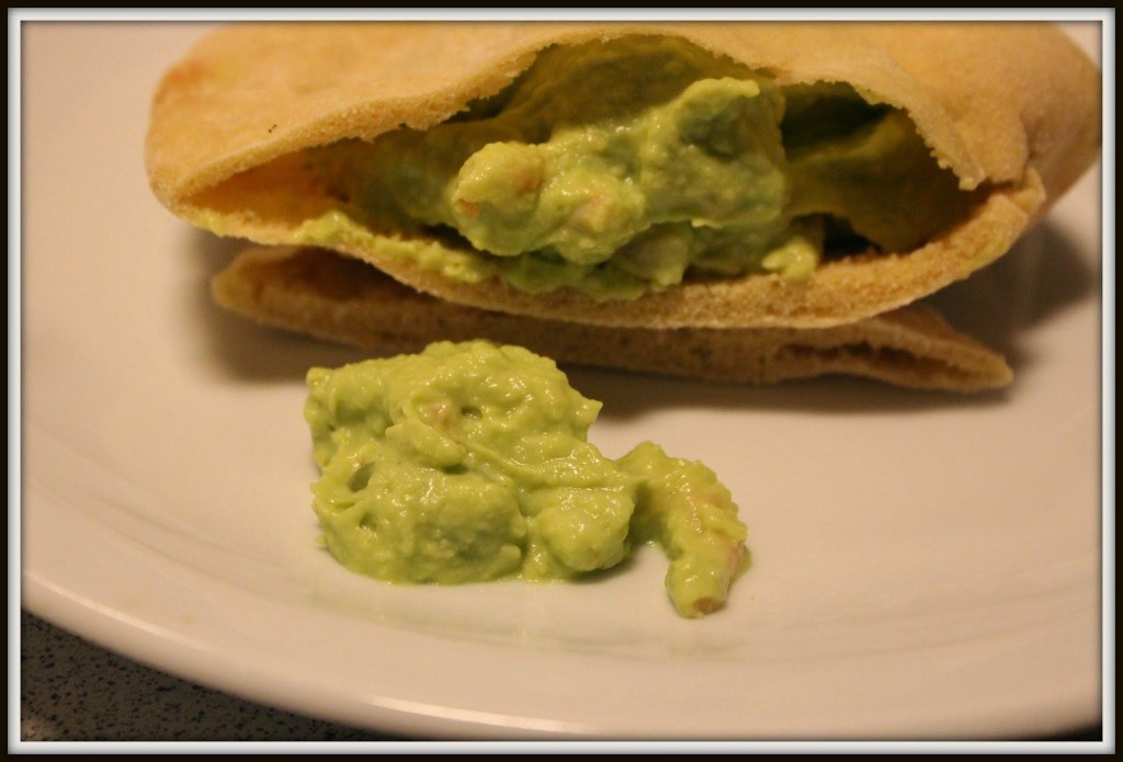 Ptabrød med avocado-rejefyld