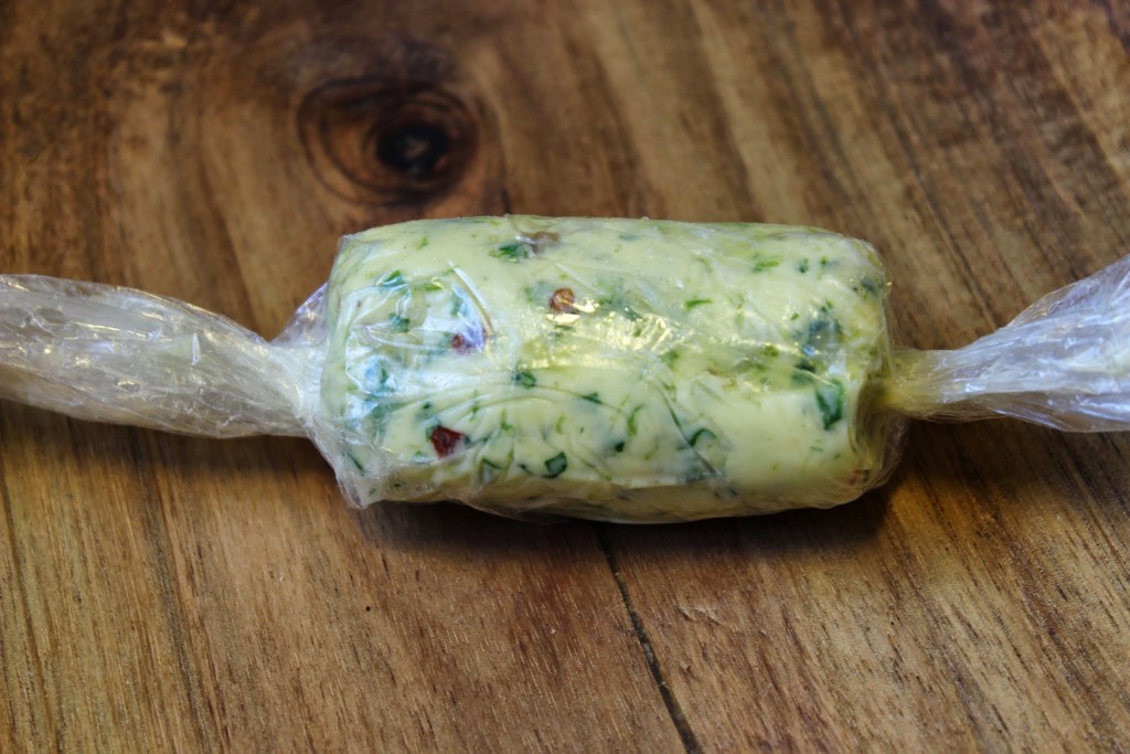 Limesmør rullet i pølse