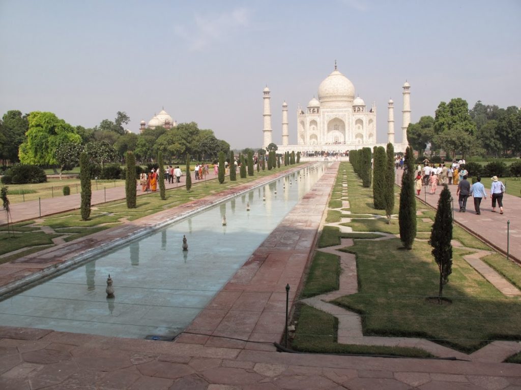 Taj Mahal, det de fleste menensker forbinder med Indien. Og nej, det er ikke overvurderet turistmagnet - det er faktisk pengene og alle turisterne værd. Ret magisk